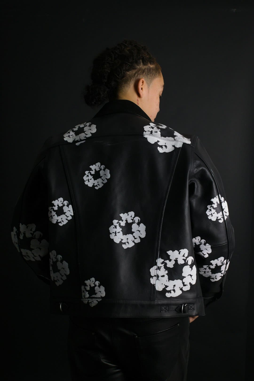 抖音生活服务处置6.2万资质造假商家,营建公正明亮清明运营环境